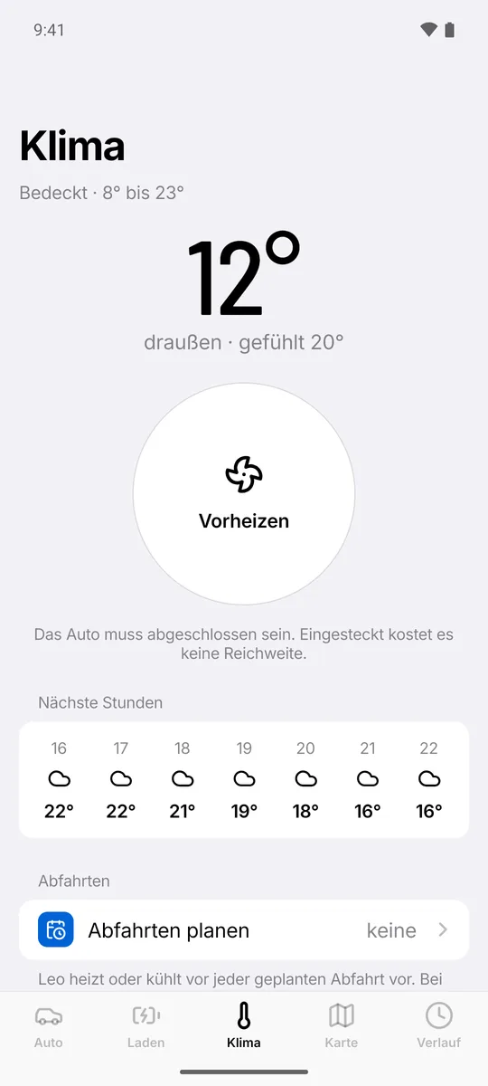 Klimabildschirm mit großem Vorheizen-Knopf und Wettervorschau